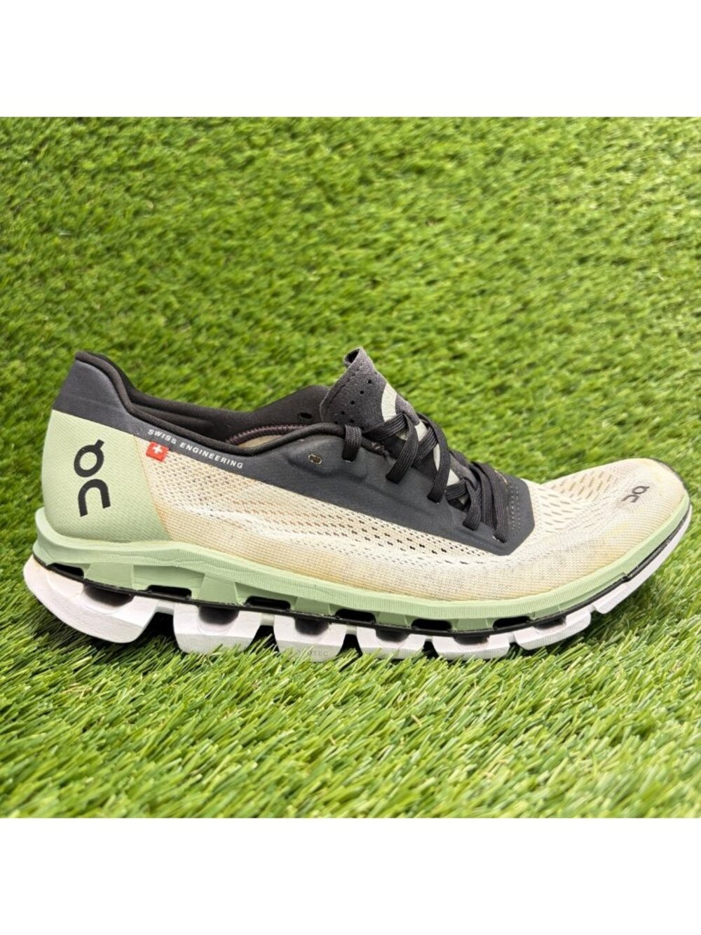 On Cloudboom Womens Size 7.5 White Green Black Athletic Running Shoes Sneakers